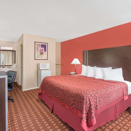 Days Inn By Wyndham College Station University Drive Ngoại thất bức ảnh