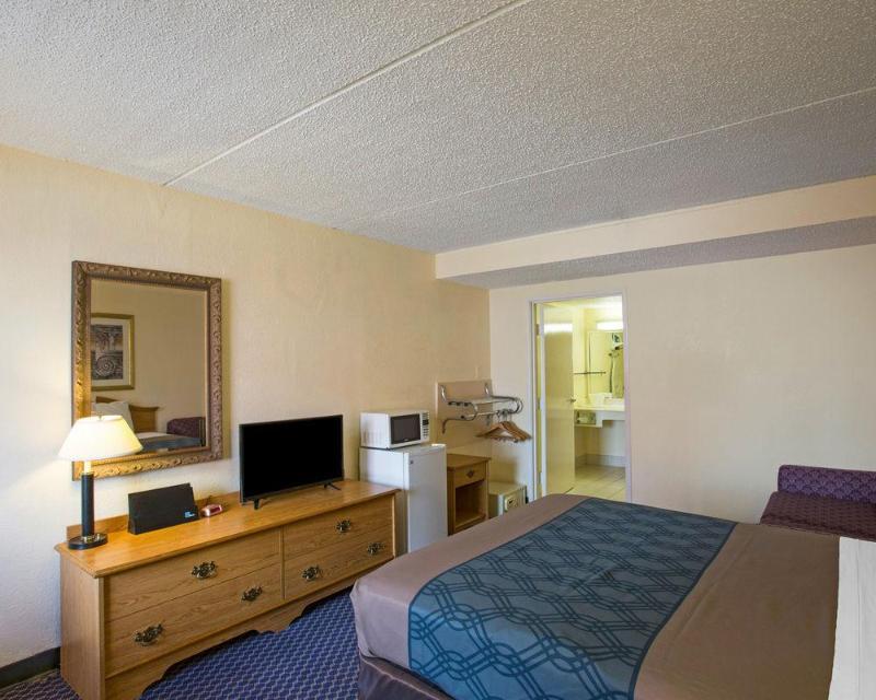 Days Inn By Wyndham College Station University Drive Ngoại thất bức ảnh
