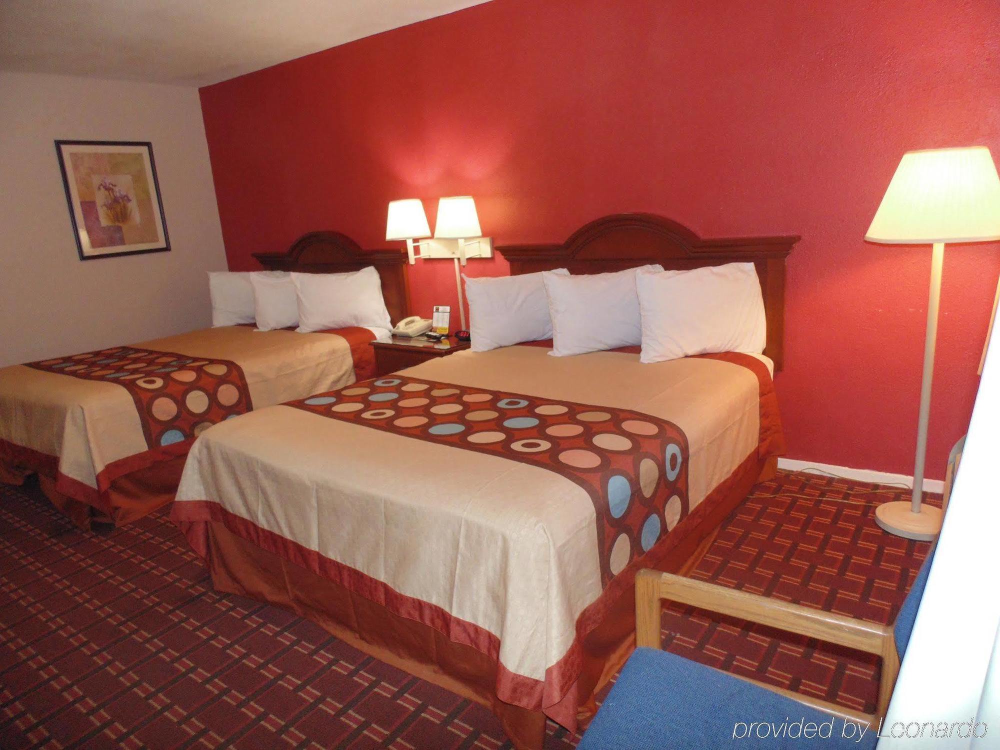 Days Inn By Wyndham College Station University Drive Ngoại thất bức ảnh